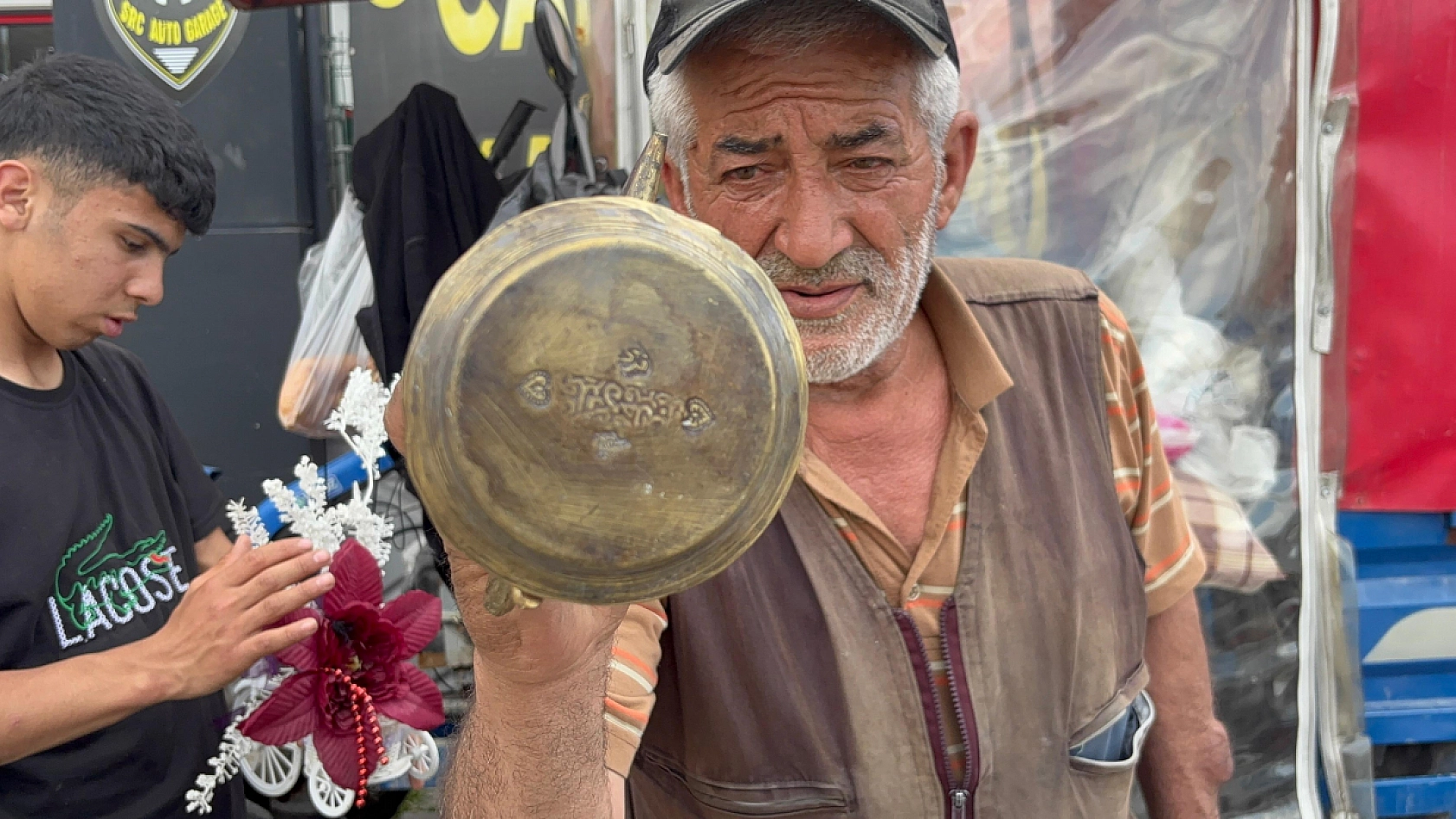 200 yıllık çıra lambası zamana meydan okuyor!