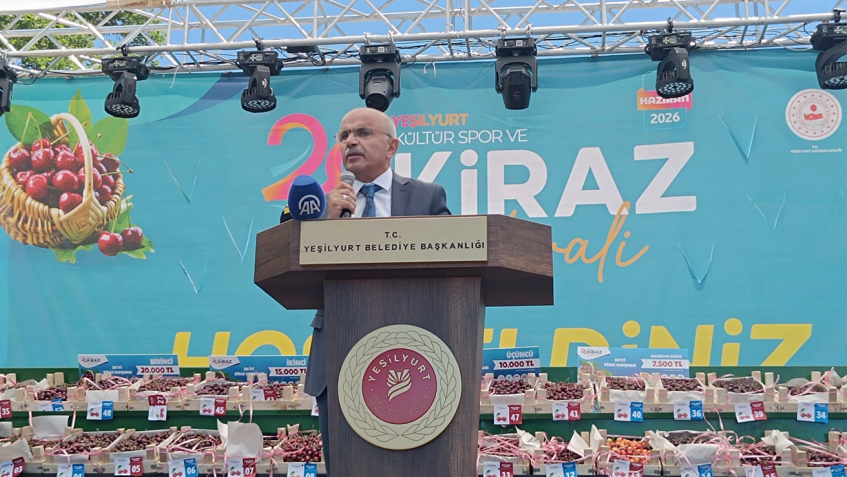 28'inci Yeşilyurt Kiraz Festivali 3 Yıl Aranın Ardından Coşkuyla Başladı