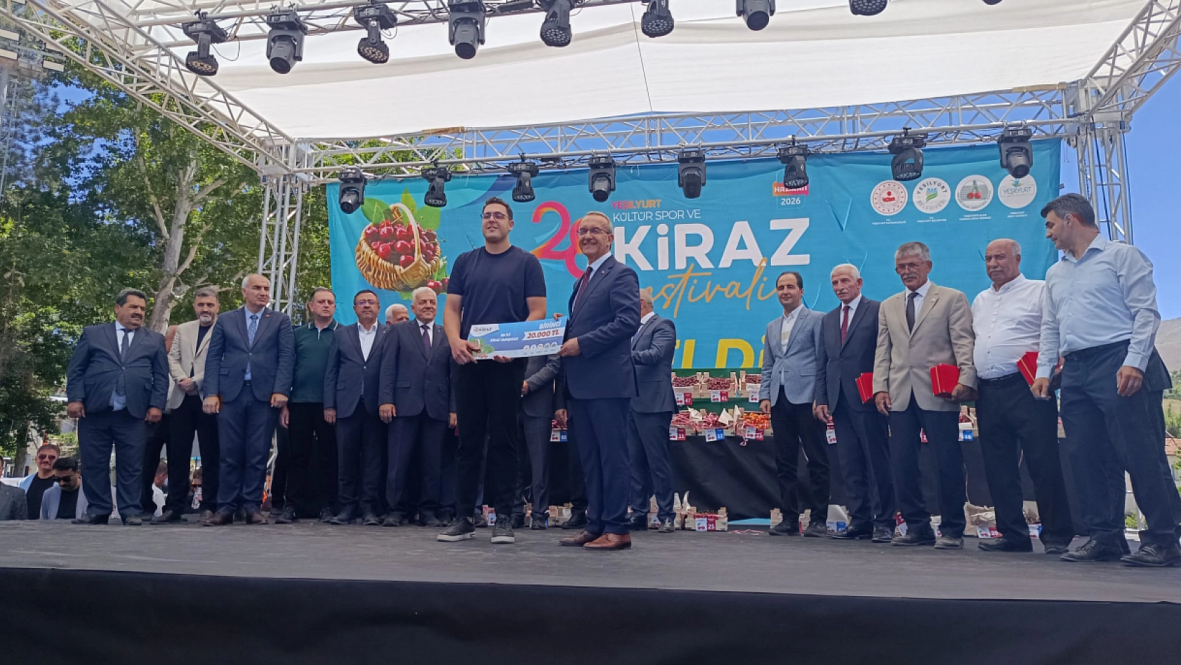 28'inci Yeşilyurt Kiraz Festivali 3 Yıl Aranın Ardından Coşkuyla Başladı