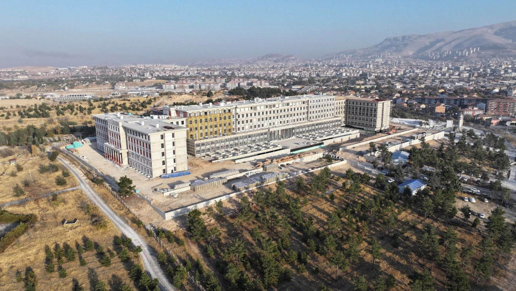 Sözler yine tutulmadı: Malatya Adalet Sarayı adli yıla da yetişmedi!
