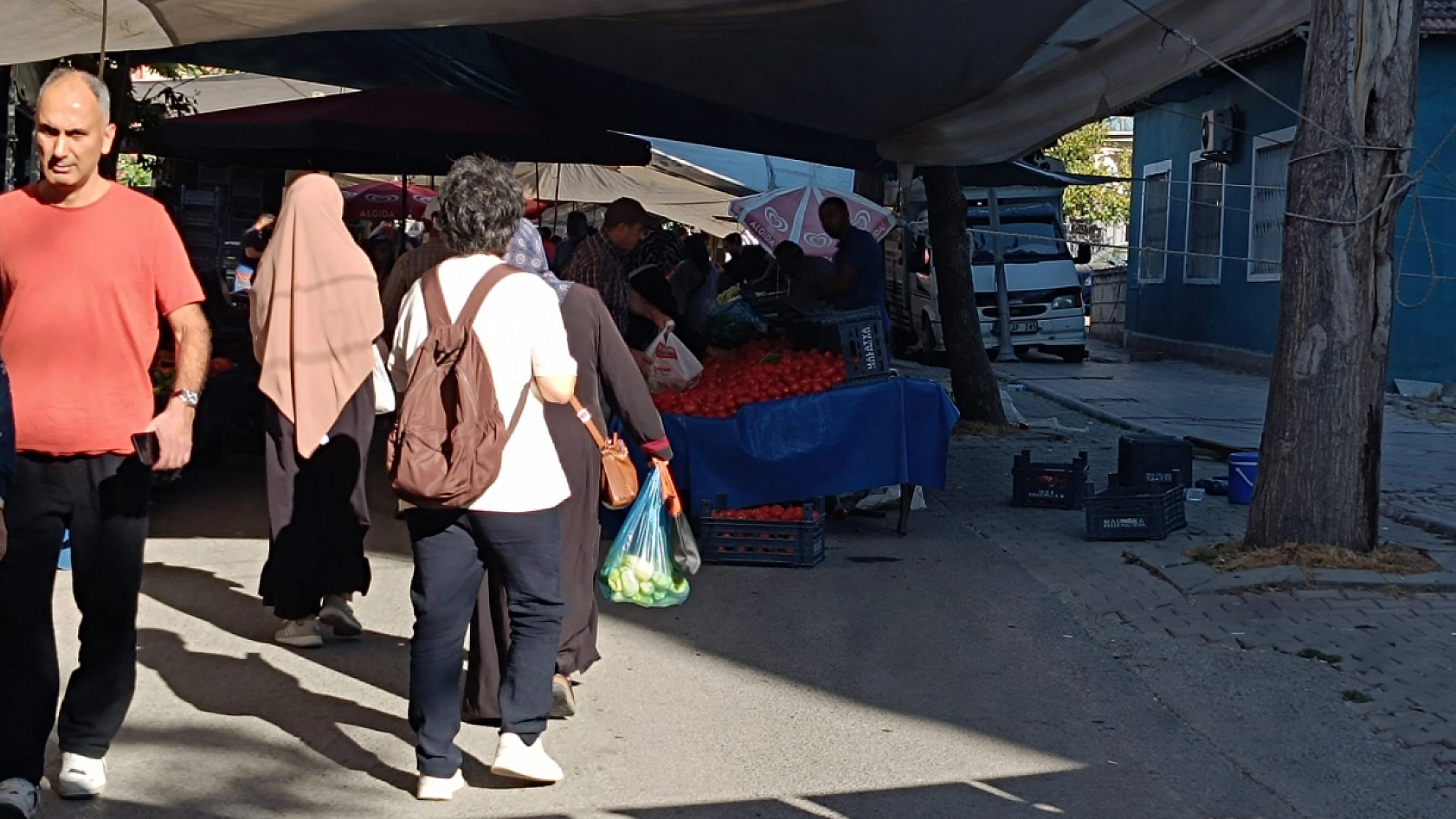 Malatya'da salça ve kurutmalık telaşı: Vatandaşın tercihi yine semt pazarları oldu