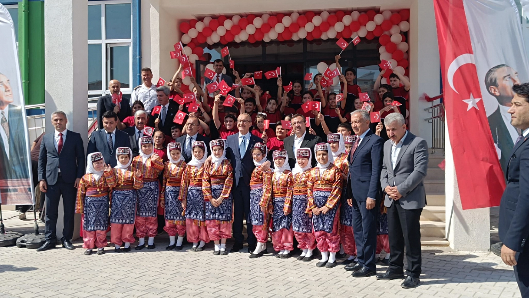 Malatya'da yeni eğitim yılının ilk ders zili çaldı