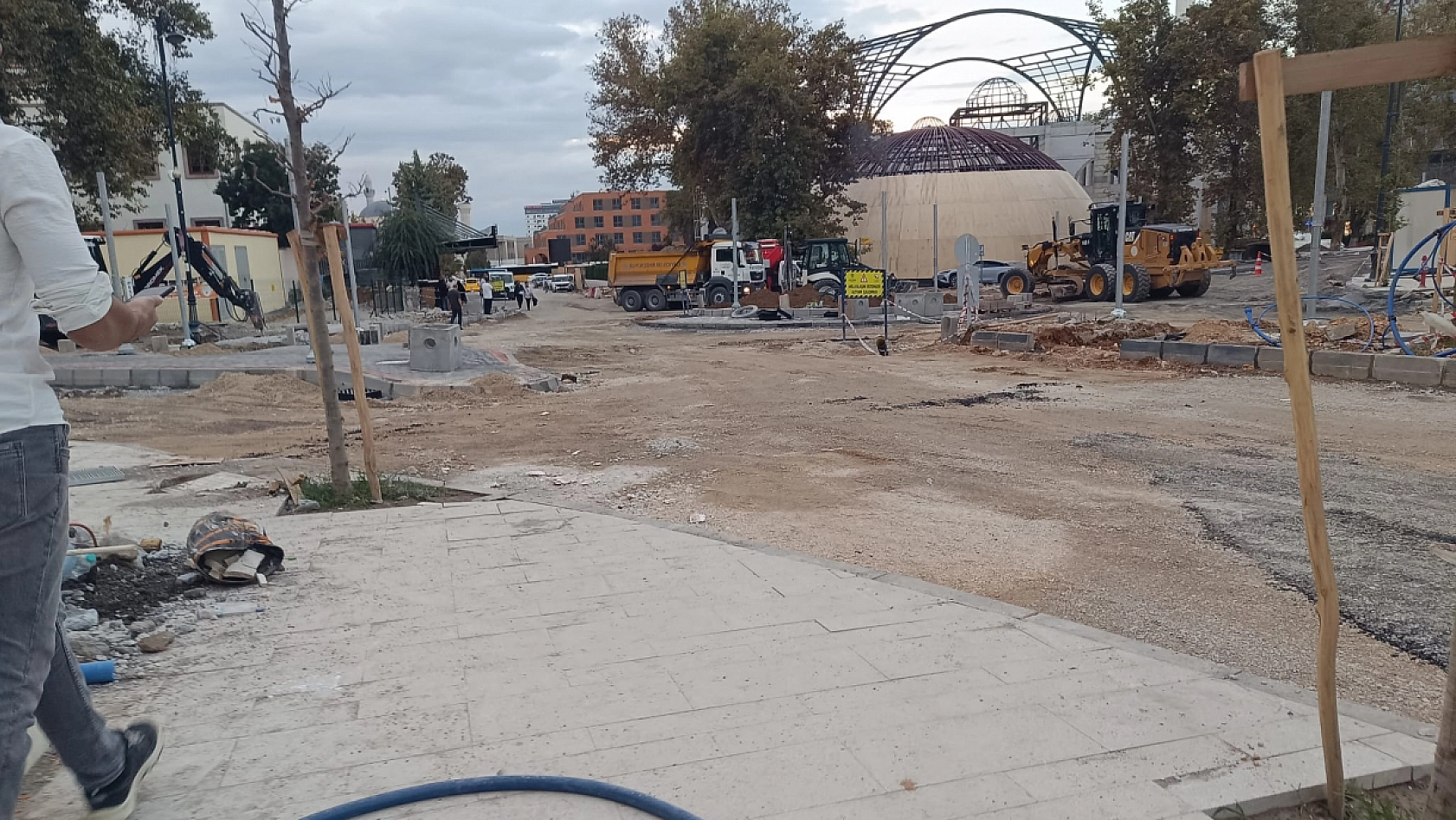 Fuzuli Caddesi'nde çalışmalar bitmedi