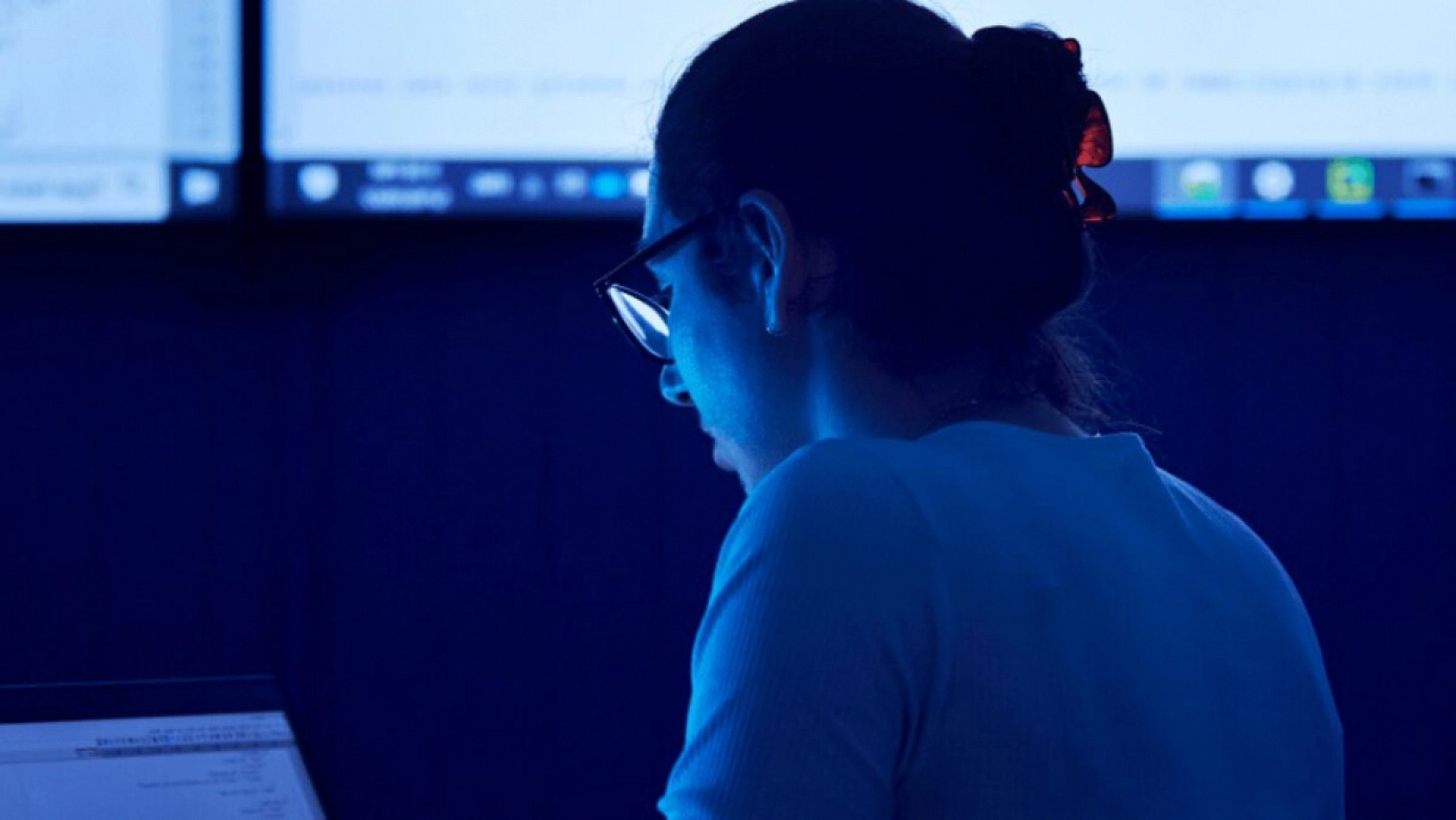 Tüm Dünya 'Mavi Ekran'a büründü! Havayolları, Bankalar, Hastaneler Resmen Çöktü..!