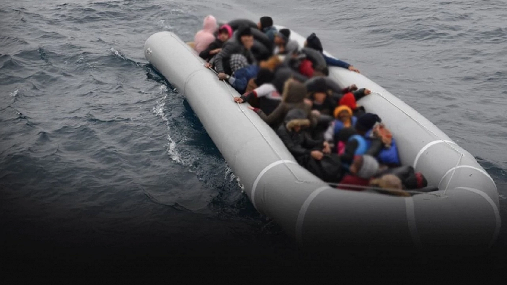 Bakan Yerlikaya dev operasyonun bilançosunu açıkladı: 81 ilde binlerce düzensiz göçmenler yakalandı