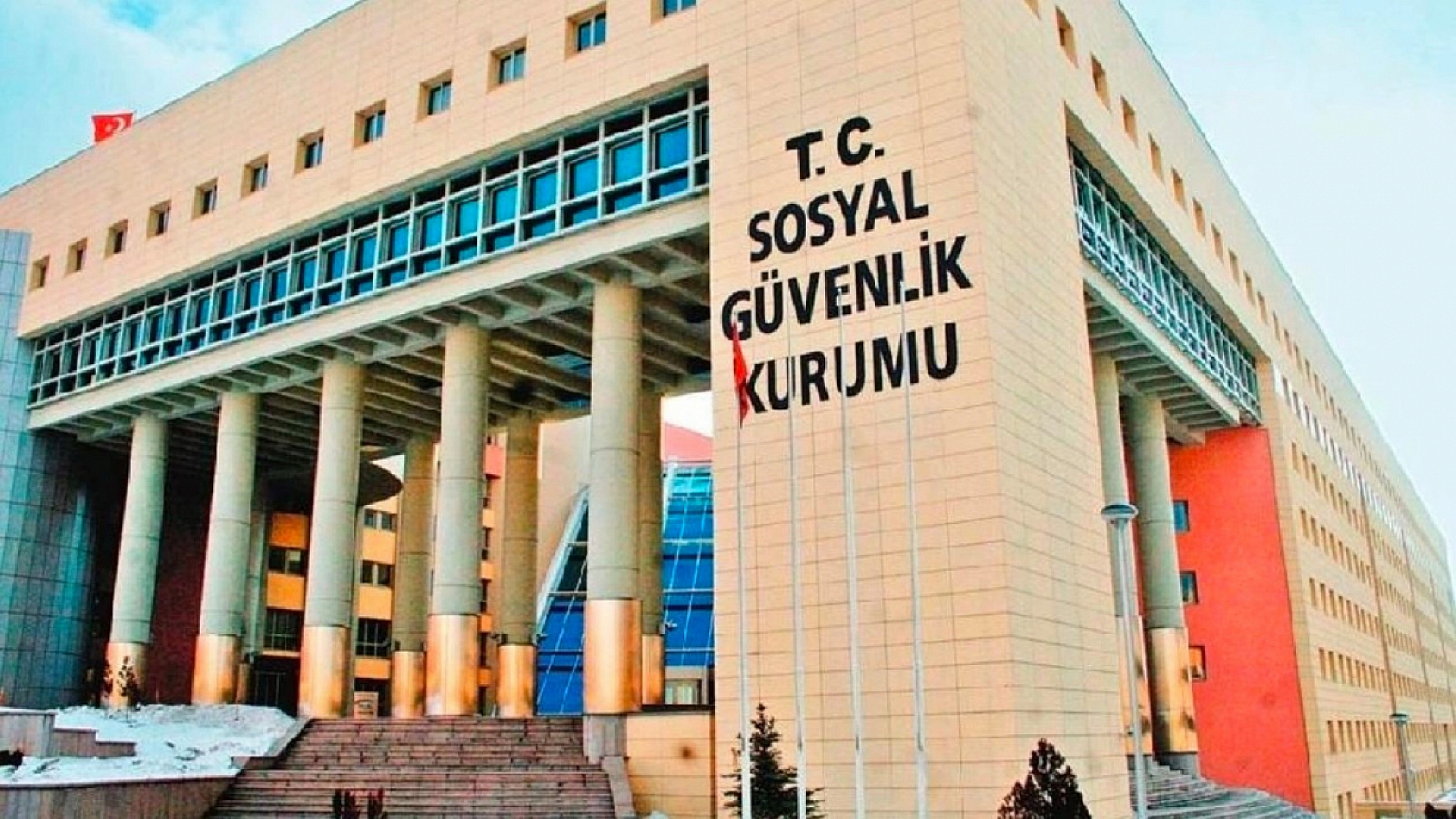 Büyükşehir Belediyesinin Çaresizliği: Borçlar Eldekini de Götürüyor