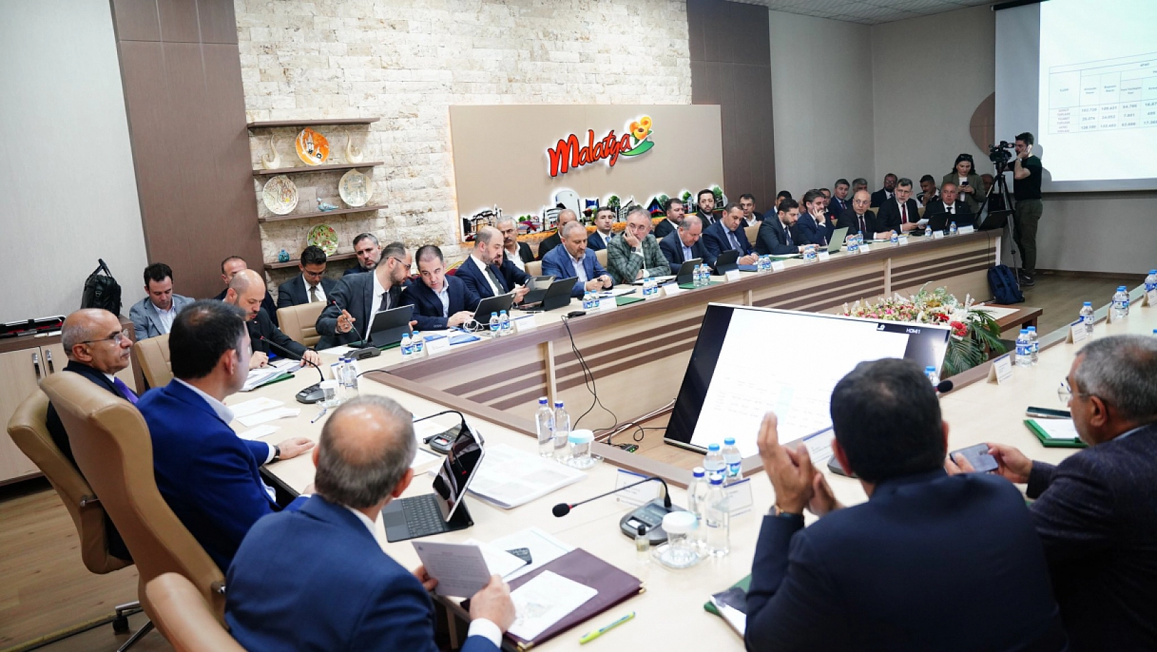Malatyalıların Gözü Kuradaydı: Bakan yılsonu hedefini açıkladı!