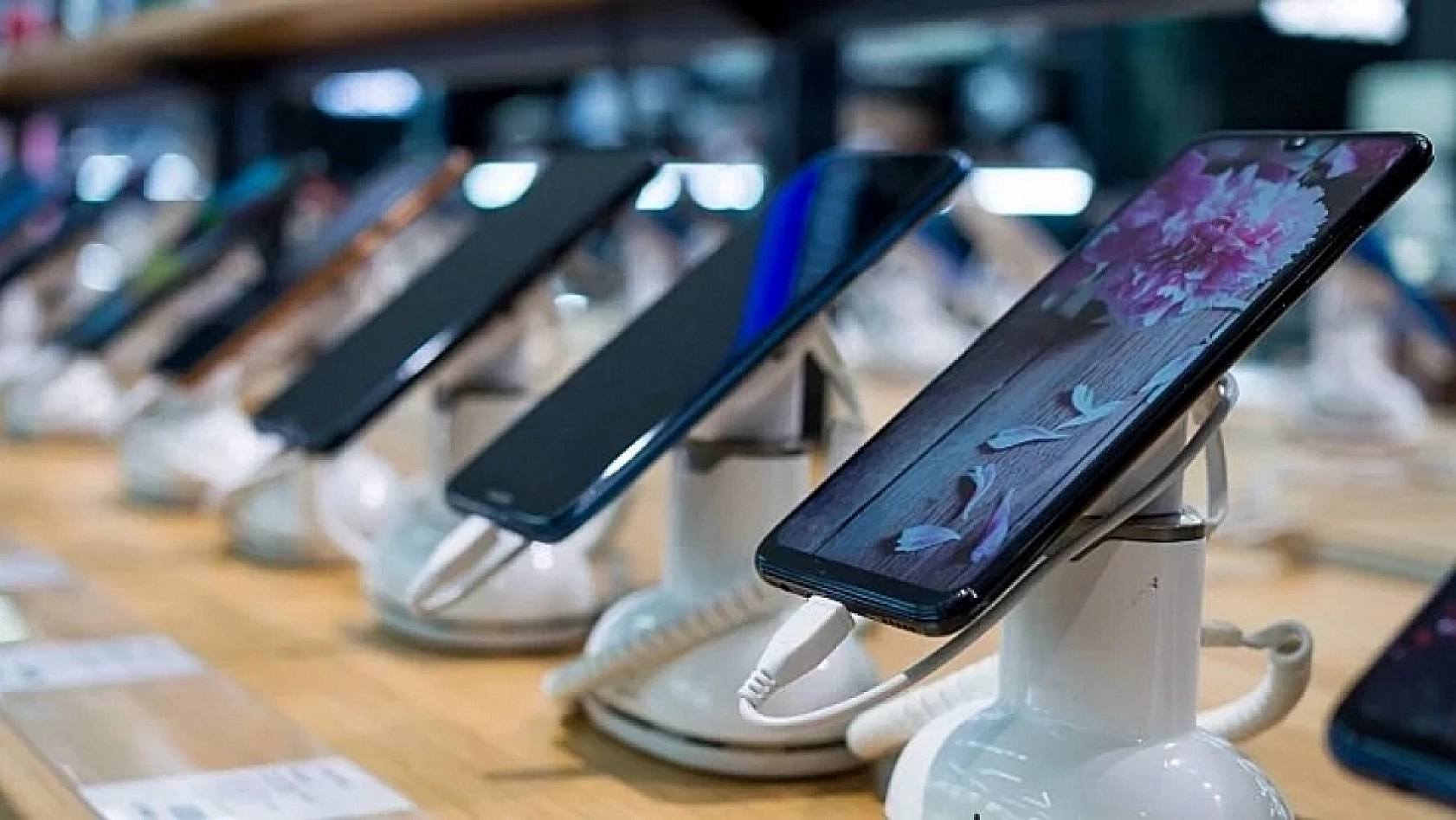 Malatya'da Akıllı Telefon Arayışı Cebi Zorluyor: En Uygun Fiyatlı Modeller Belli Oldu...