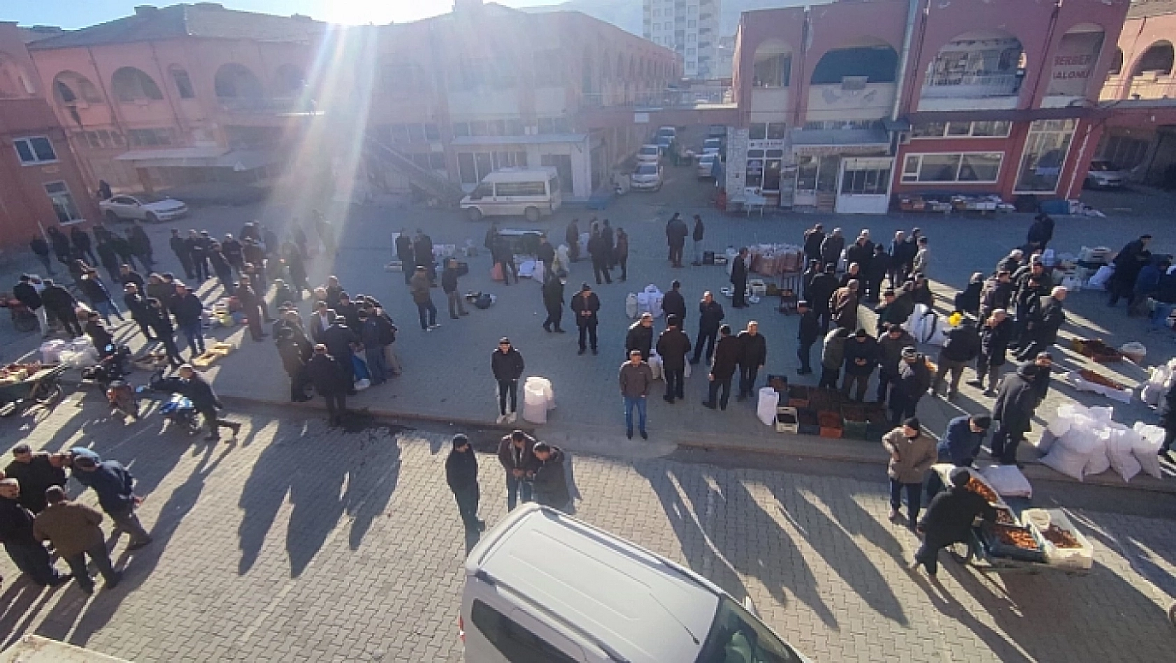 Malatya'da Eski Şire Pazarı'nda Orta Hasarlı Binalar, Ağır Hasarlı Sayıldı.. Yıkılacağı Tarih Belli Oldu...!!