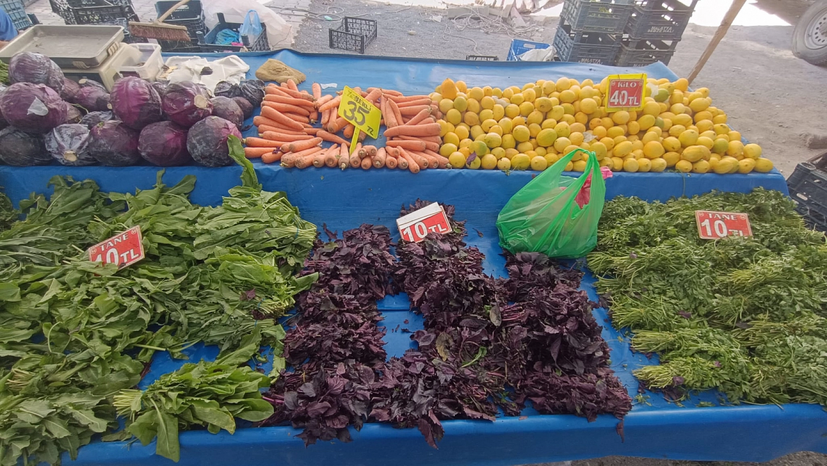 Malatya'da salça ve kurutmalık telaşı: Vatandaşın tercihi yine semt pazarları oldu