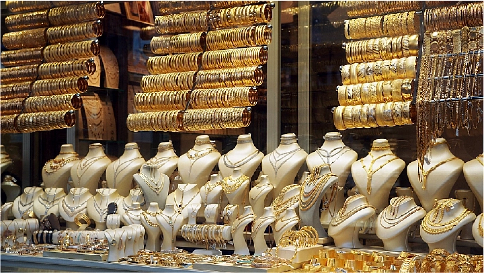 Malatya'da Altın Fiyatları Rekor Kırdı: Gram Altın 4.474 TL, Beşibiryer 146 Bin TL'yi Aştı!