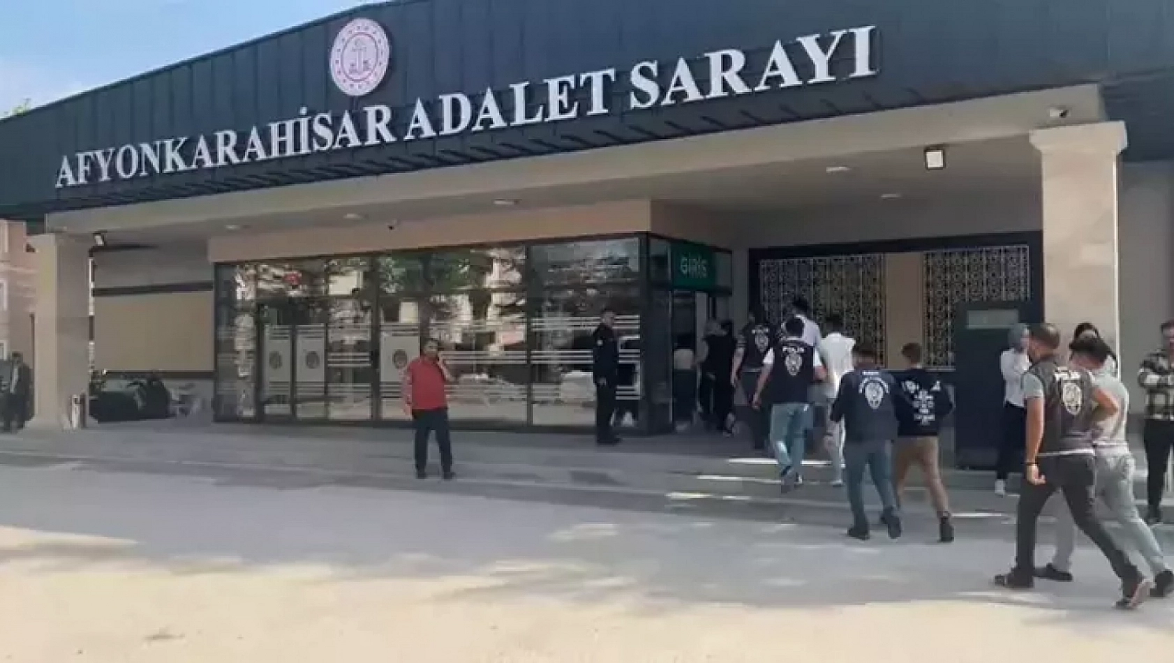 Afyonkarahisar'da 2 zanlı yakalandı