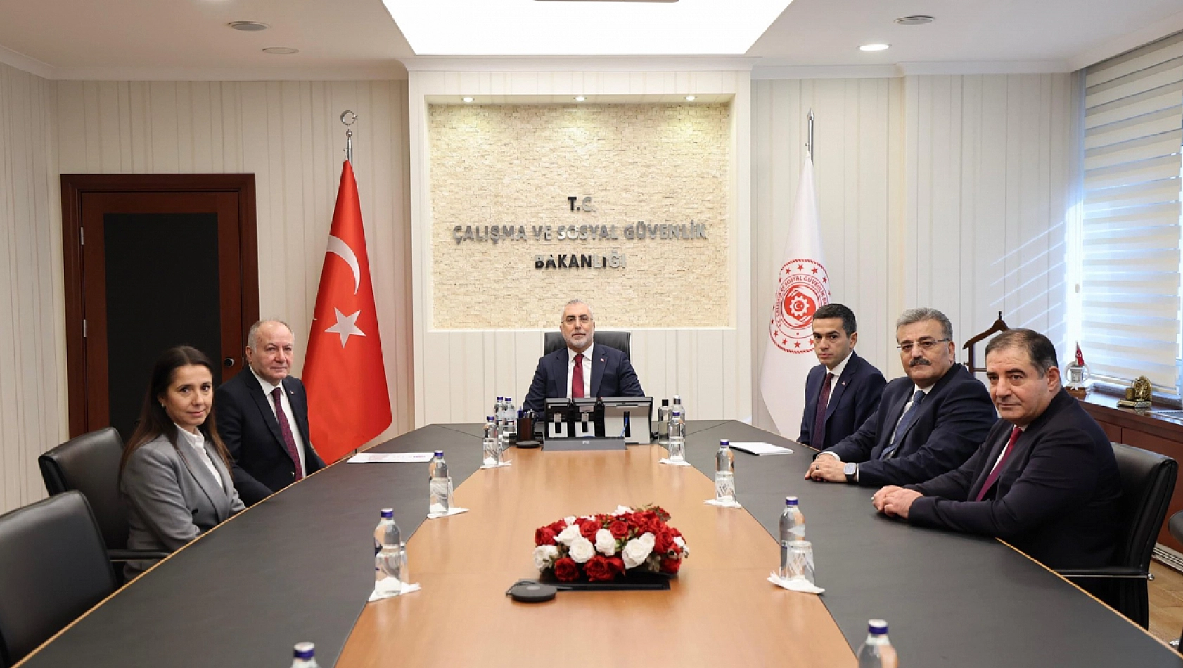 Asgari ücrette kritik gün: İkinci toplantıda sonuç çıkacak mı?