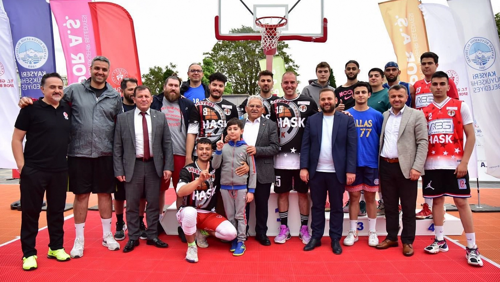 Basketbol müsabakaları nefes kesti