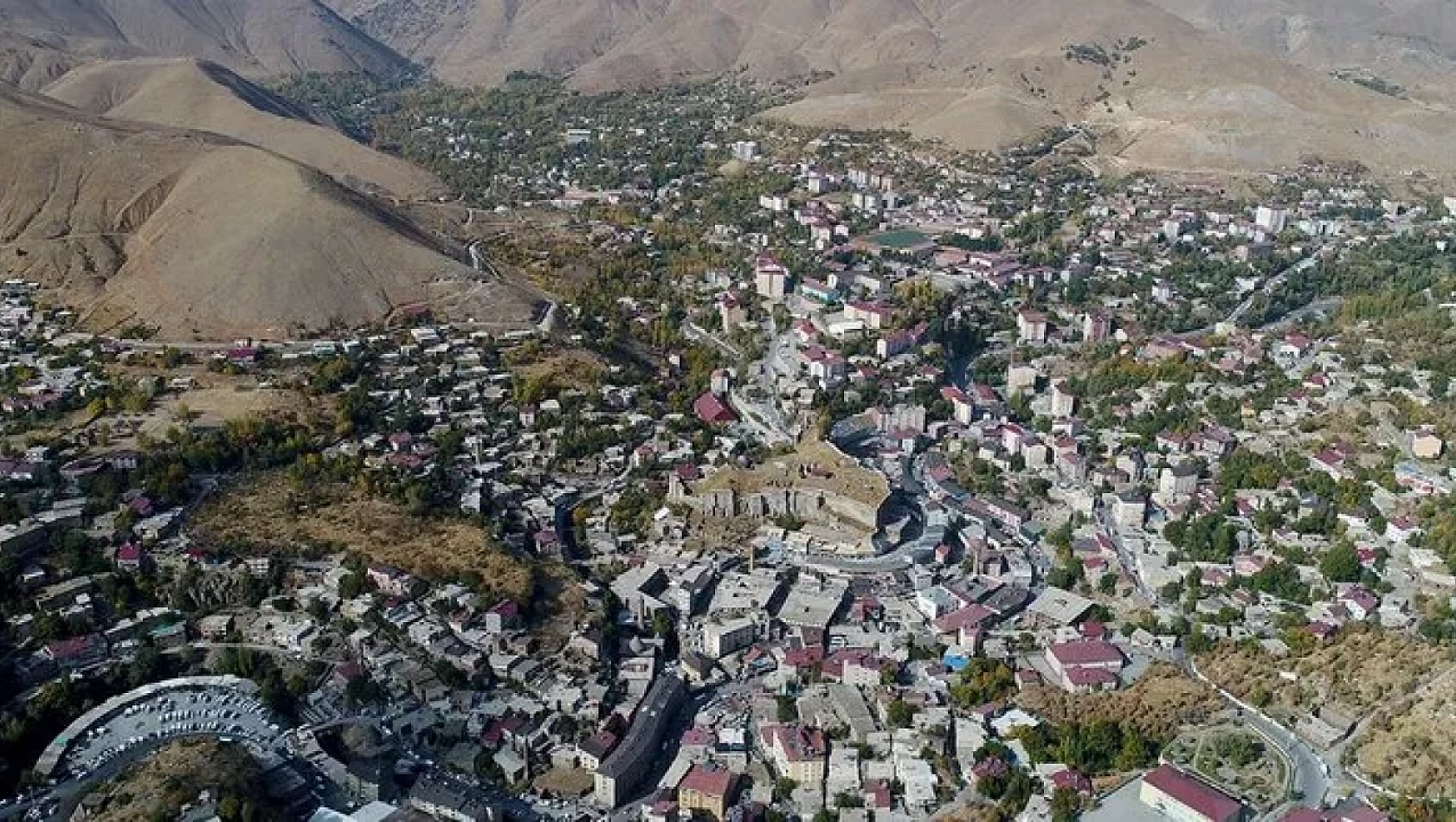 Bitlis'te tüm etkinlikler 2 gün süre ile yasaklandı