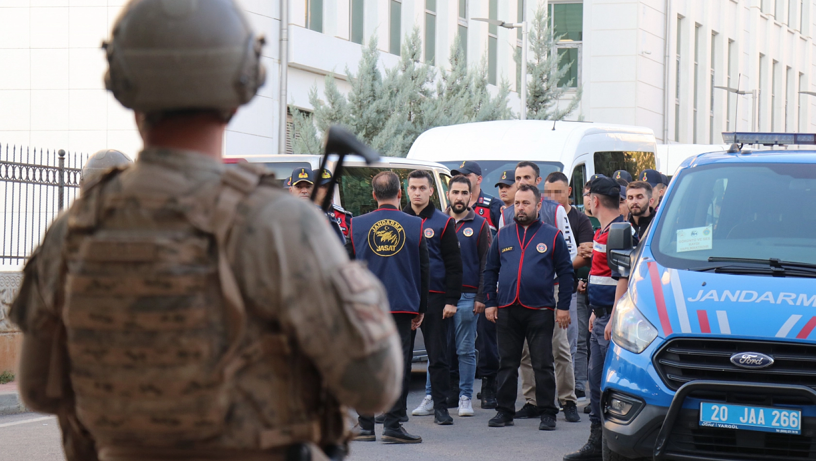 Çeteyi JASAT çökertti: 66 gözaltı