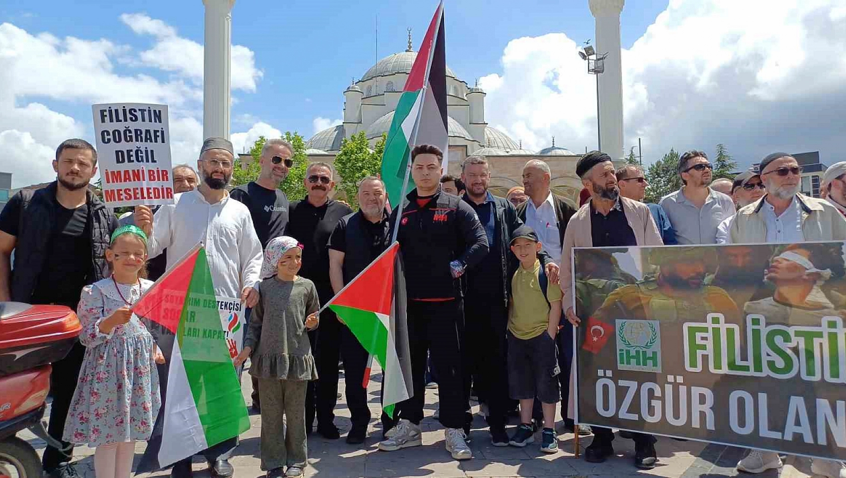 Düzce'de İsrail protestosu