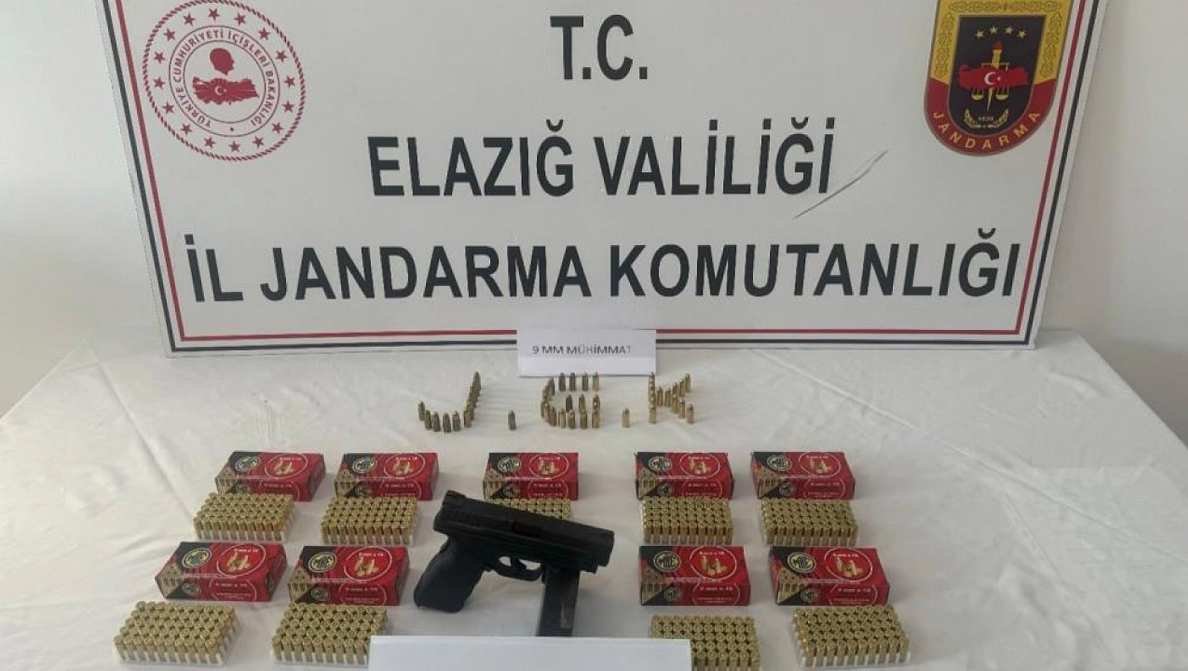 Elazığ'da Ruhsatsız Tabanca Ele Geçirildi!