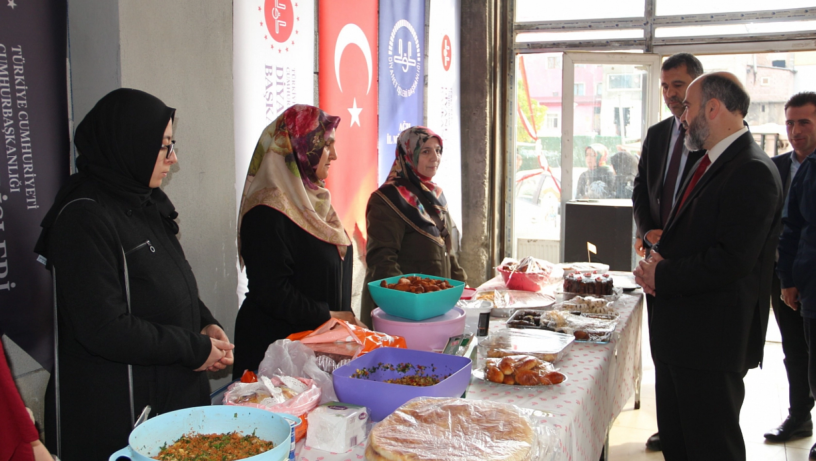 Gazze için hayır panayırı açıldı