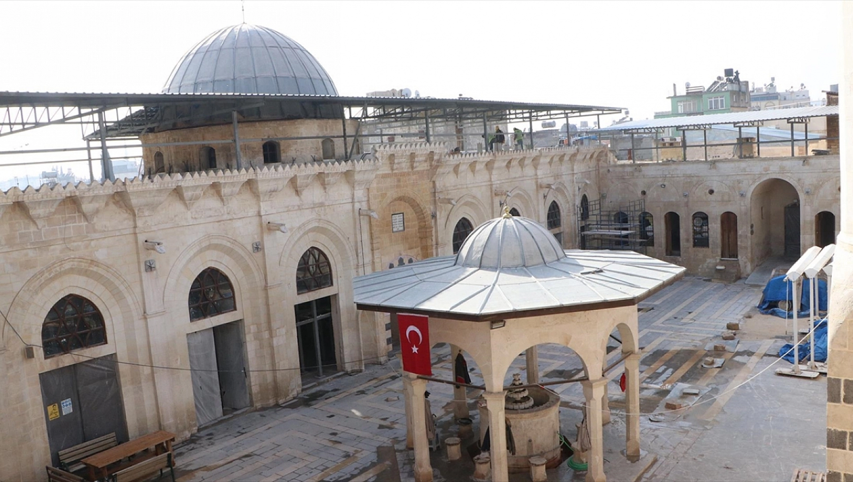 Hasarlı tarihi yapılar onarılıyor