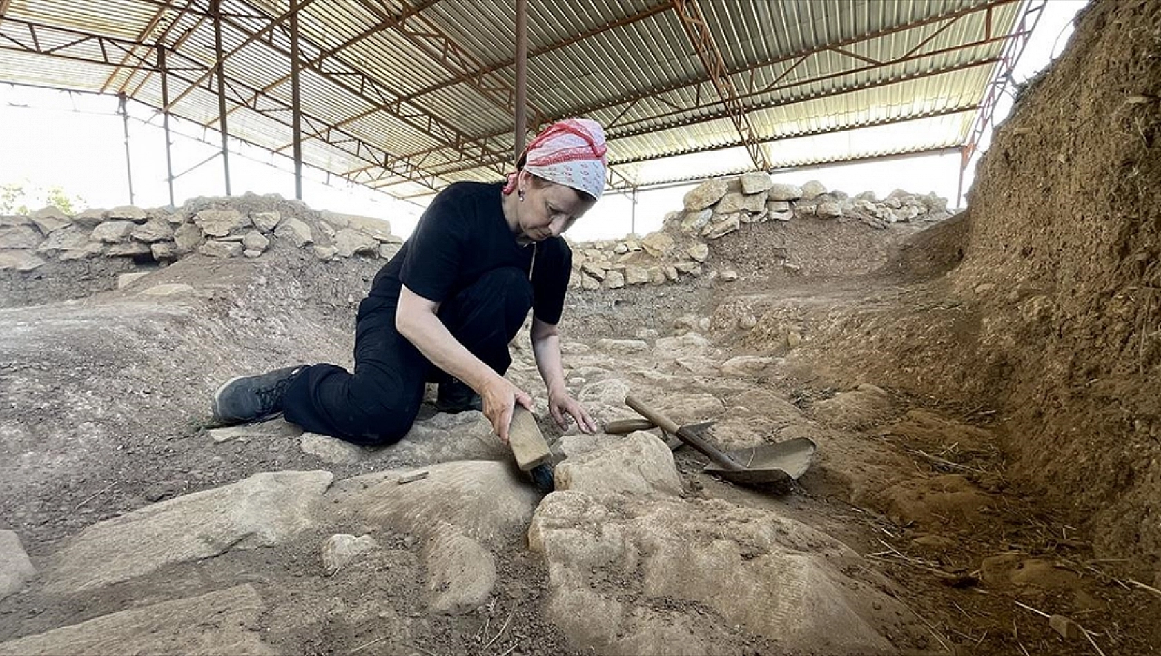 Her gün 140 kilometre yol katediyor