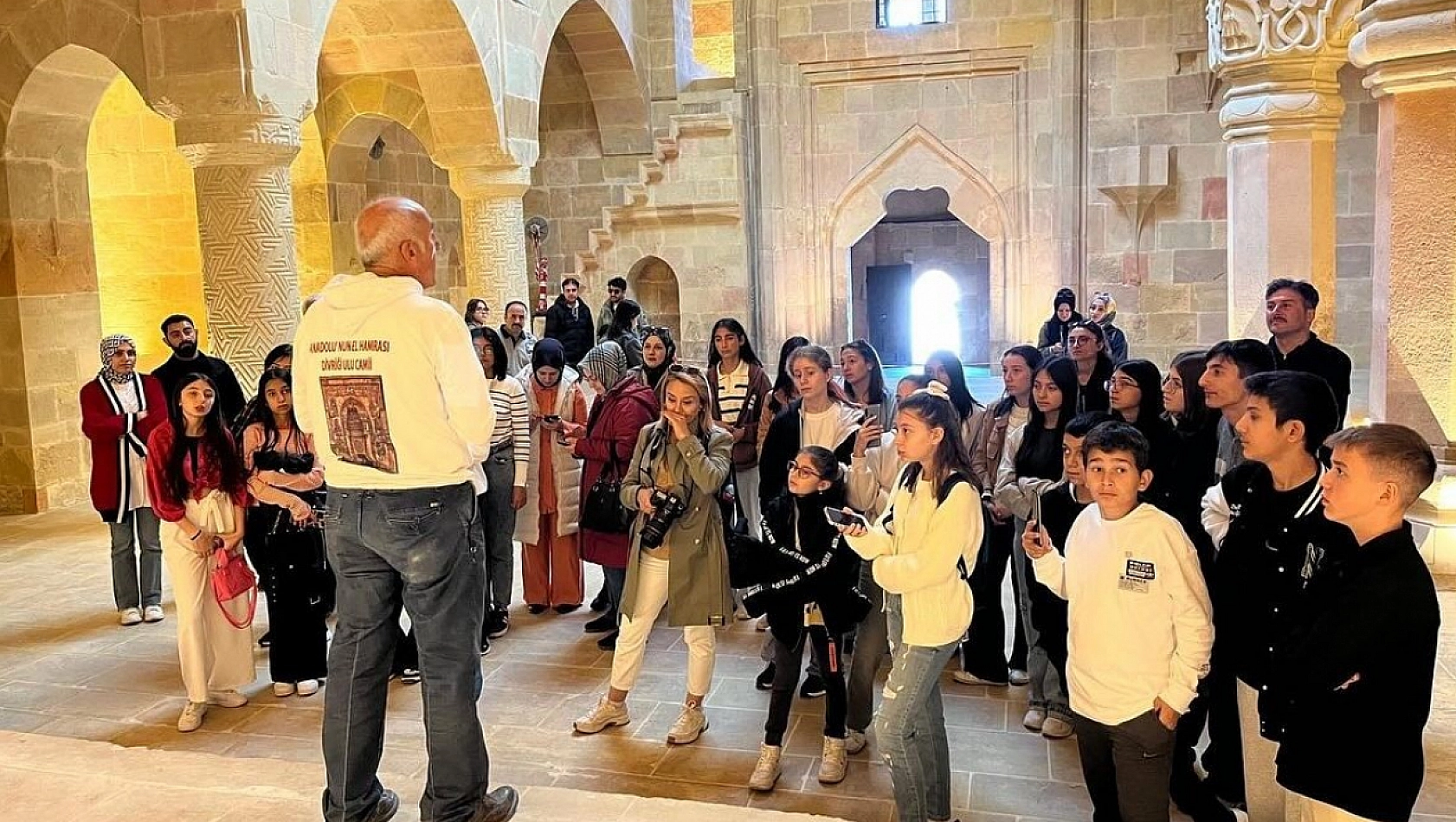 İliçli Öğrenciler Divriği'yi Gezdi