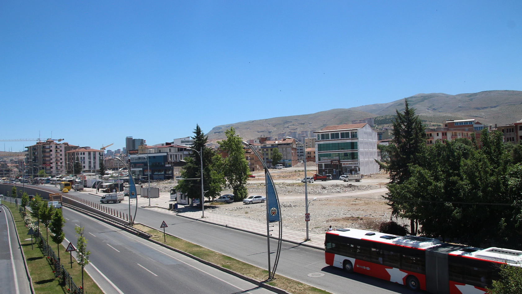 İsmetiye Mahallesi'nin Projesi Paylaşılsın Yıkım ve İhale Süreci Hızlandırılsın!