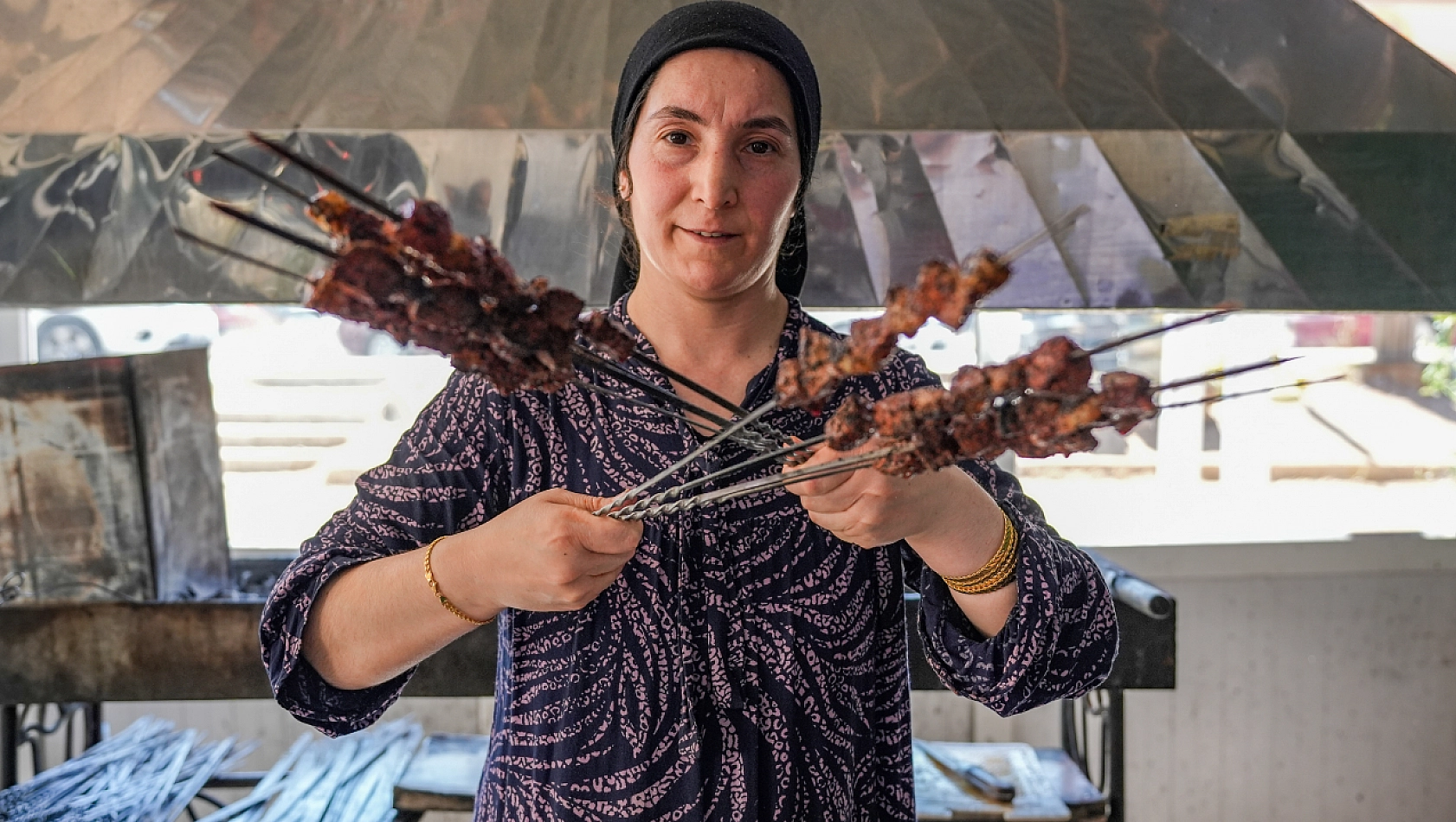 Komşu'da Perihan Abla Ocak Başında...!