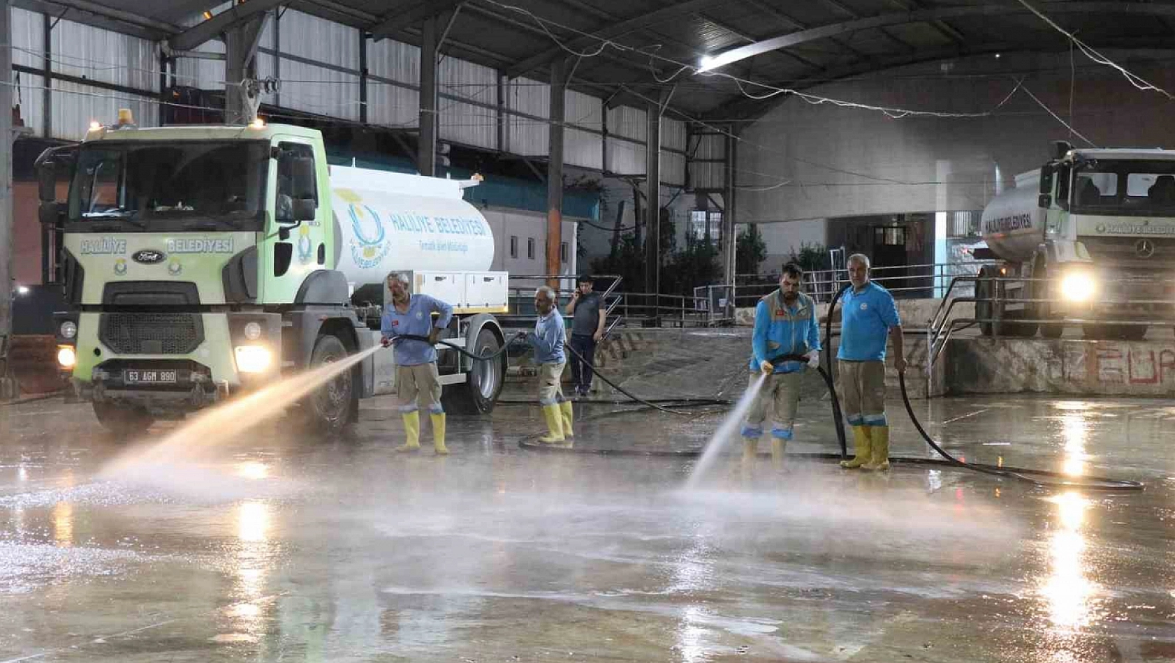 Kurban kesim yerlerinde temizlik başladı