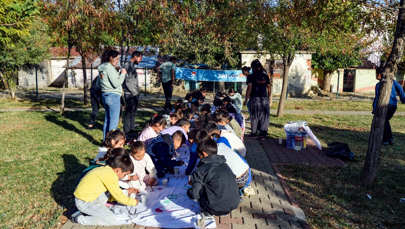 Lice'de Çocuklara Müzik ve Resim Atölyesi Etkinliği