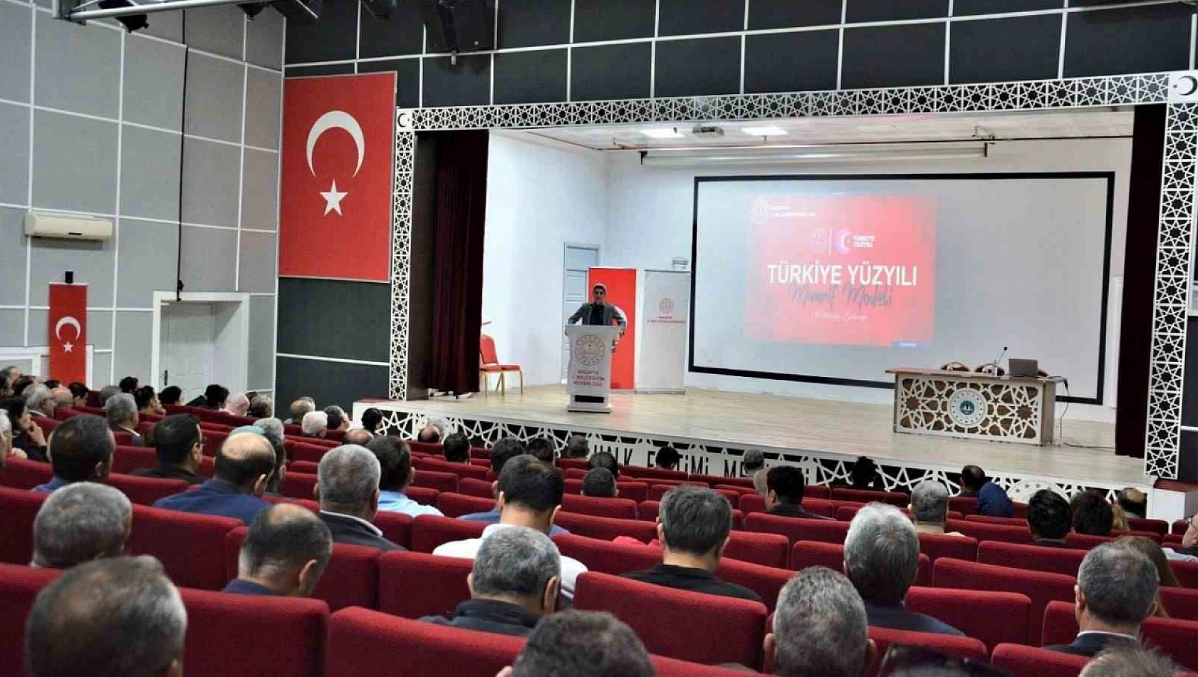 Yeni müfredat anlatıldı