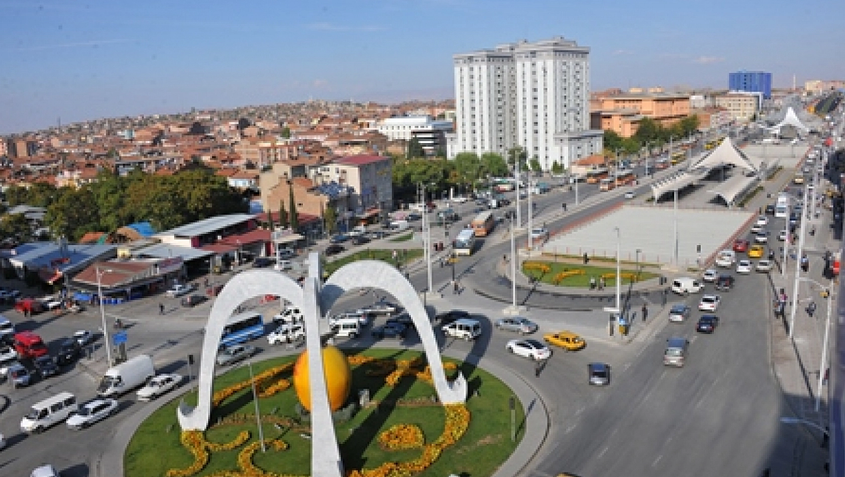 Malatya'da alışveriş kabusa döndü: Vatandaşlar çareyi dışarıda buldu!