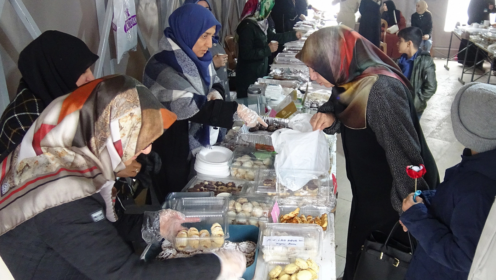 Malatya'da çarşı açıldı! Tüm gelir Gazzelilerin