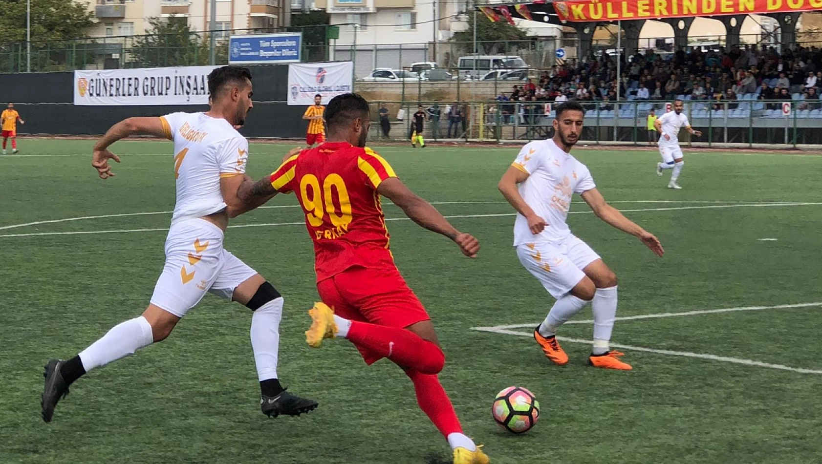 Malatya'da Futbol Şöleni Başlıyor: Malatyaspor Derbiyle Başlıyor!