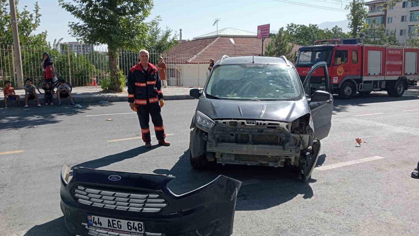 Malatya'da iki kaza 3 yaralı