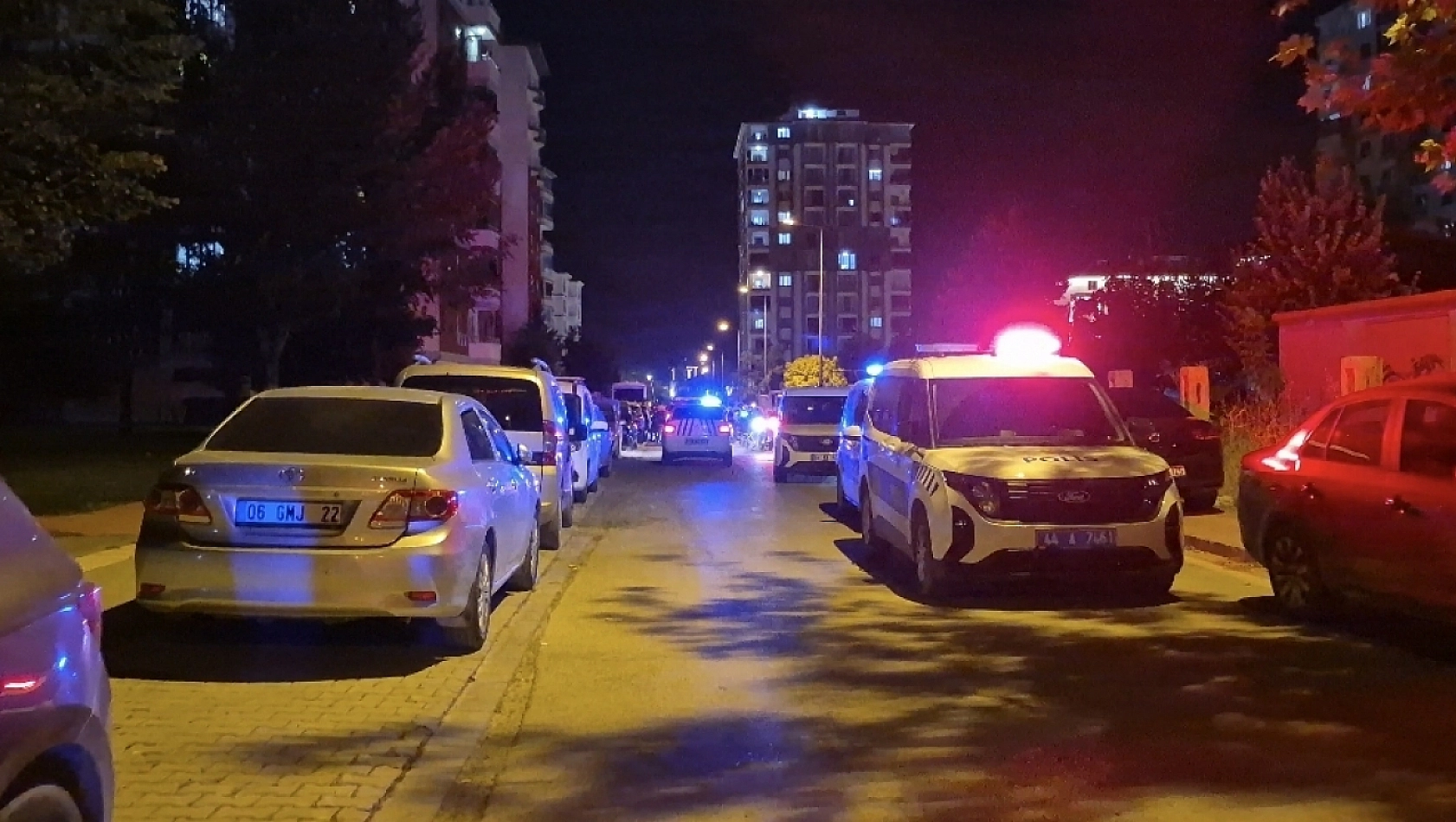 Malatya'da konser çıkışında birbirini bıçakladılar: 1 yaralı, 2 gözaltı