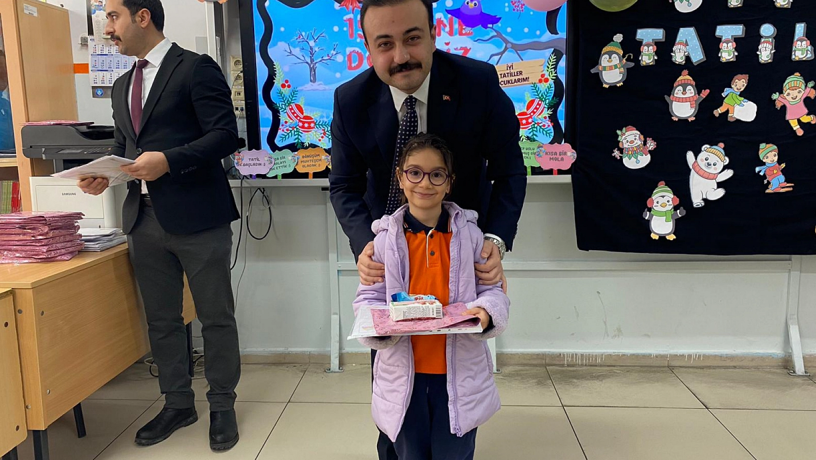 Malatya'da öğrenciler karne heyecanı yaşadı