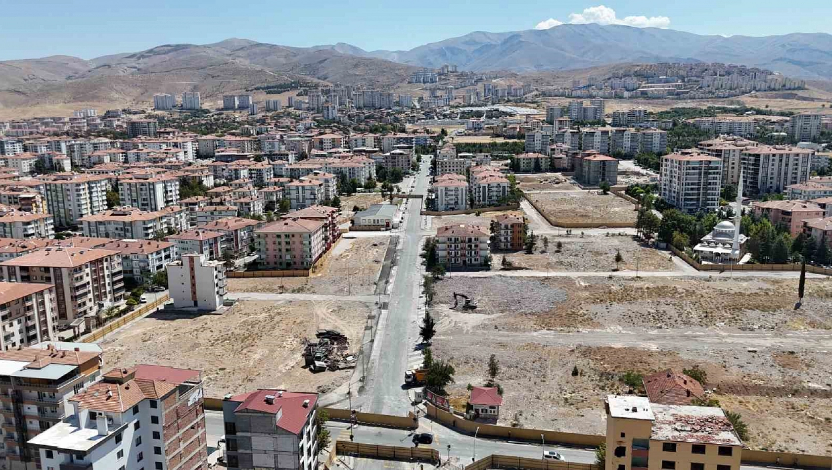 Malatya'da Bir Mahallede Çalışmalar Başladı! Binin Üzerinde Konut O Sürede Tamamlanacak!