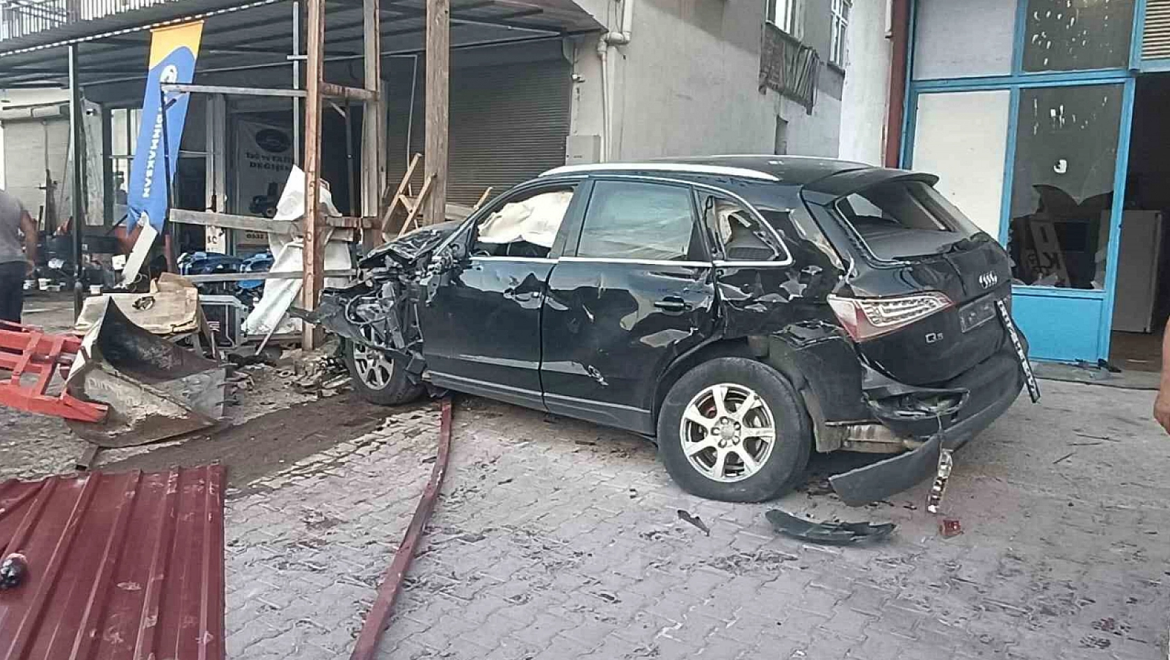 Malatya'da U dönüşü sırasında kaza: 4 yaralı