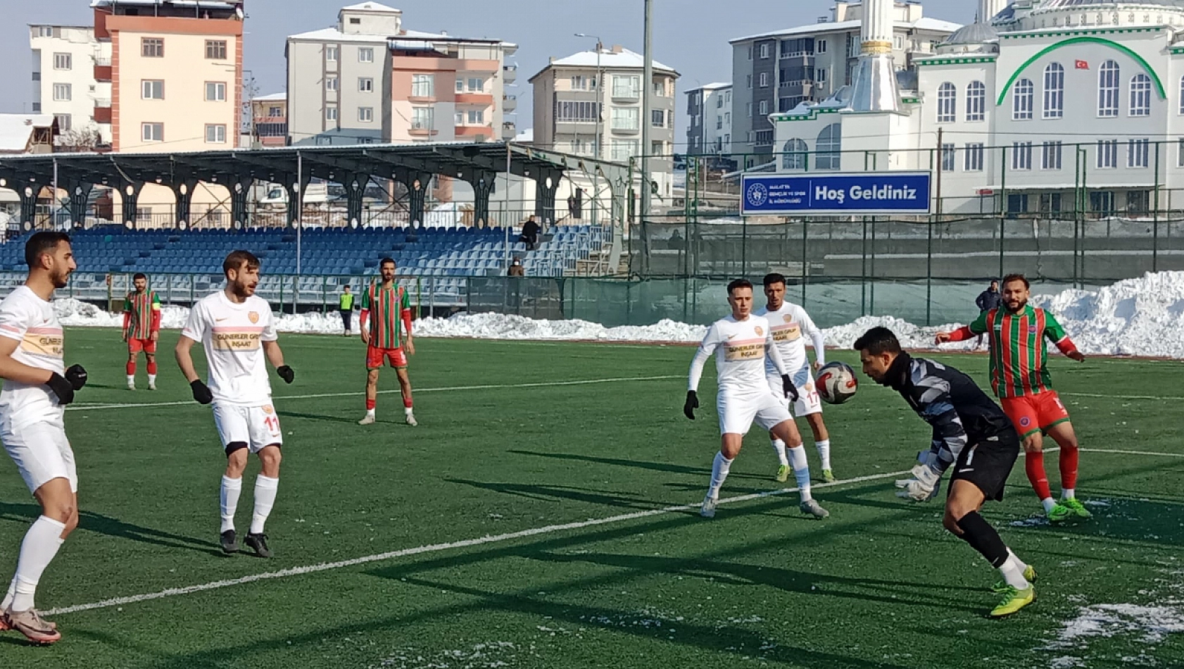 Malatyaspor evinde puanı paylaştı