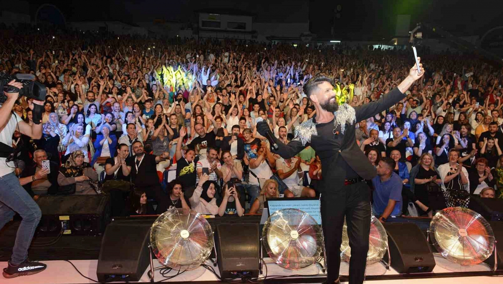 Mehmet Çevik'ten ücretsiz konser