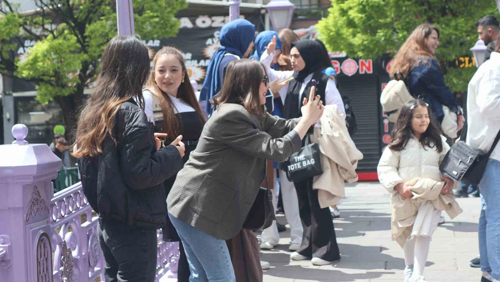 Eskişehir'de Porsuk kuyruğu