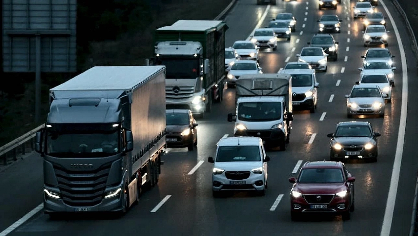 Rakamlar Şaşırttı! Malatya'da Trafiğe Kayıtlı Araç Sayısı Belli Oldu!