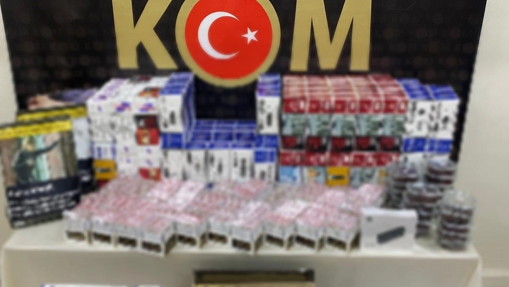 Sivas'ta kaçak tütün operasyonu, binlercesi ele geçirildi