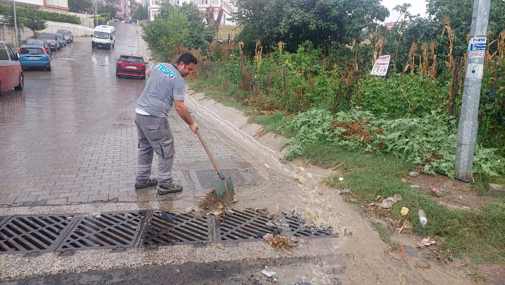 Tekirdağ'da sağanak hayatı durdurdu