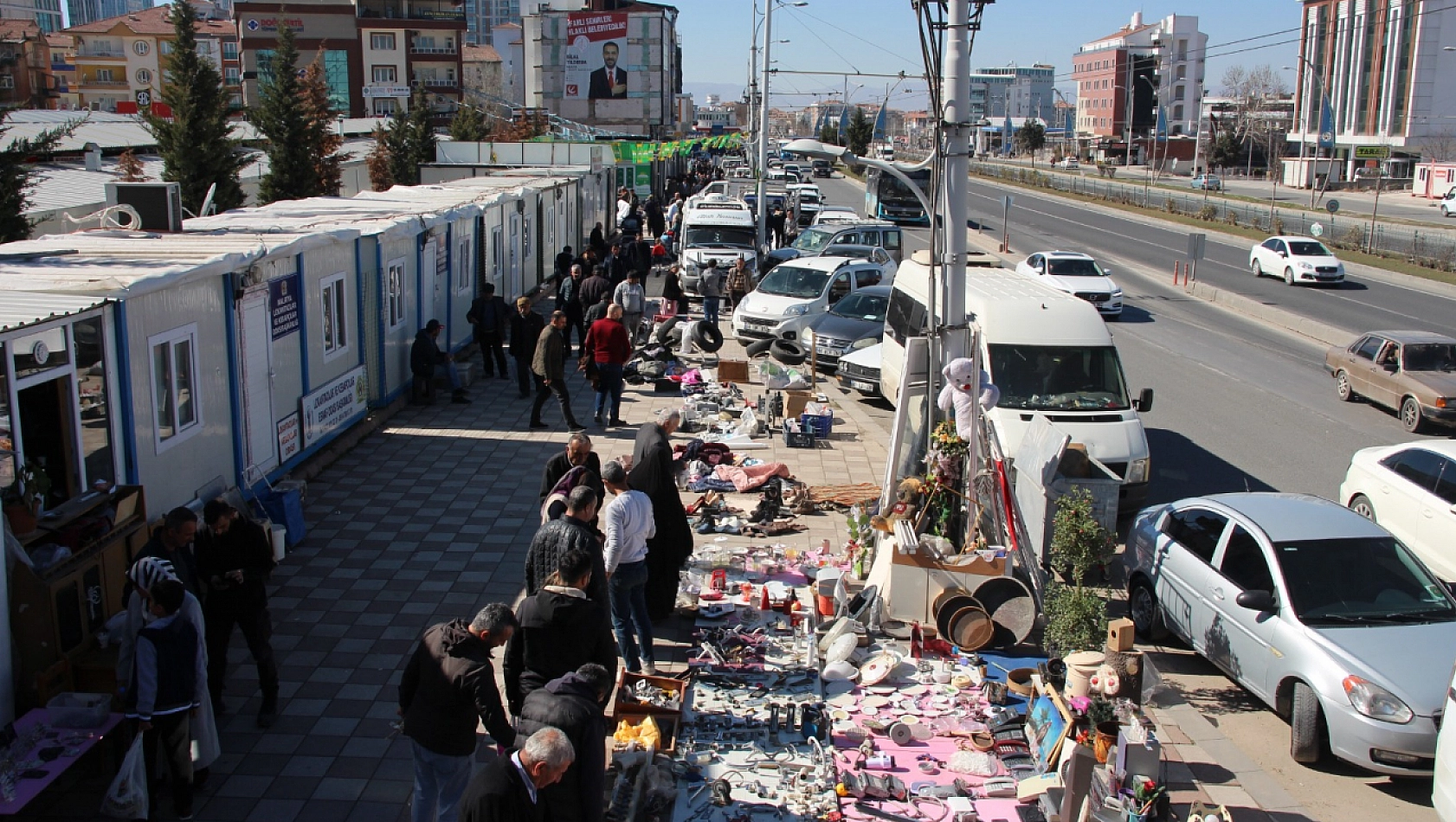 Tezgahlar çevreyoluna taştı..!