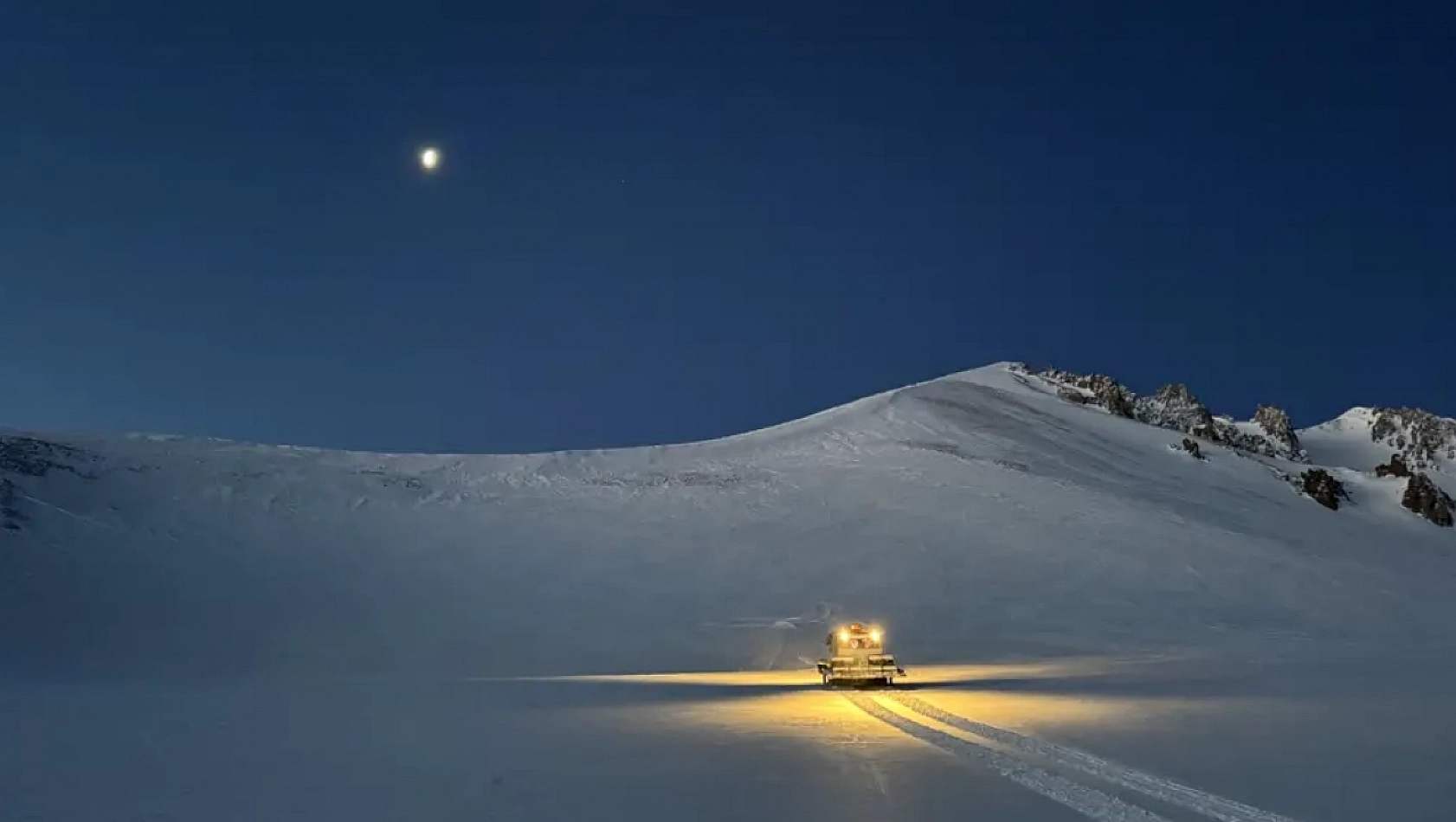 Van, Hakkari, Muş ve Bitlis'te yollar kapandı!