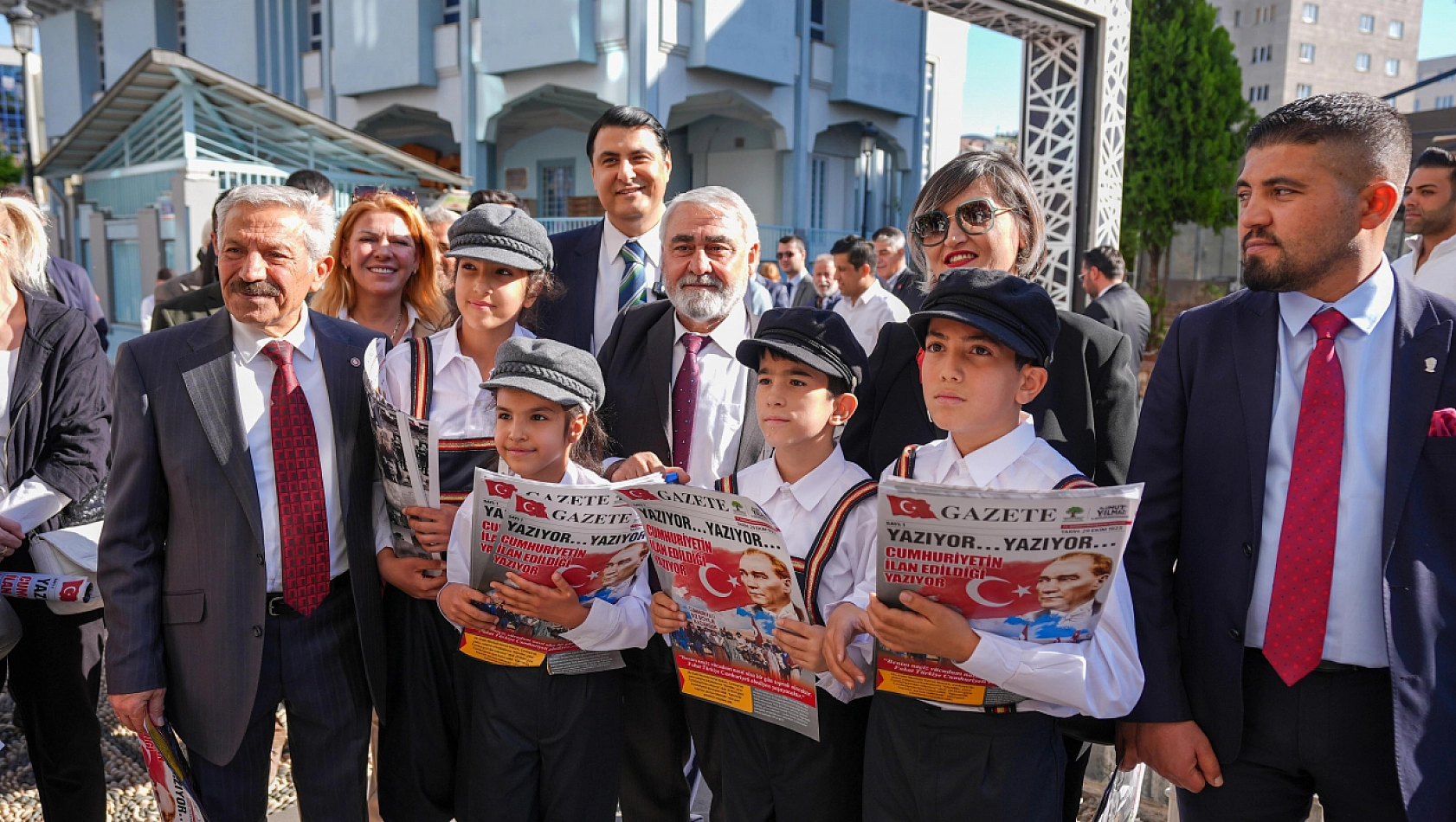 Yılmaz'dan Cumhuriyet Bayramı Nostaljisi