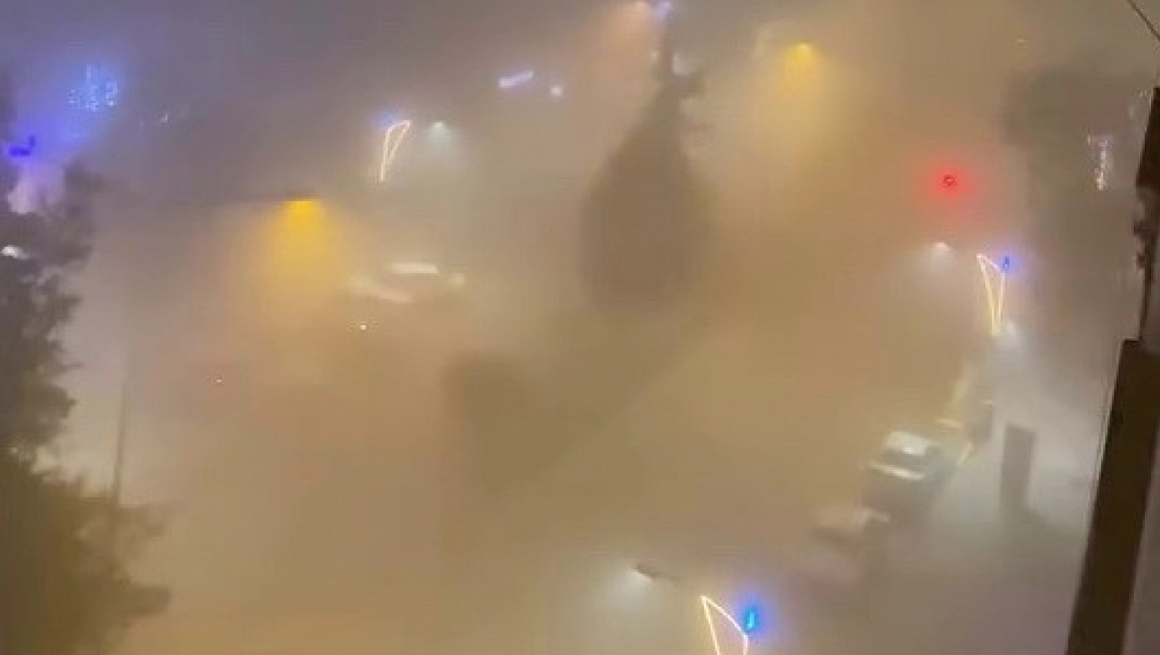 Yoğun sisde göz gözü görmedi