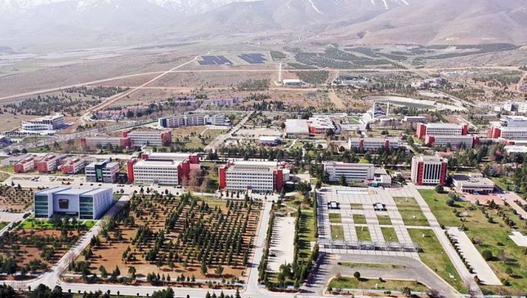 İnönü Üniversitesi'nden Ulaşım Müjdesi: Kampüs İçi Ring Servisi Başlıyor!